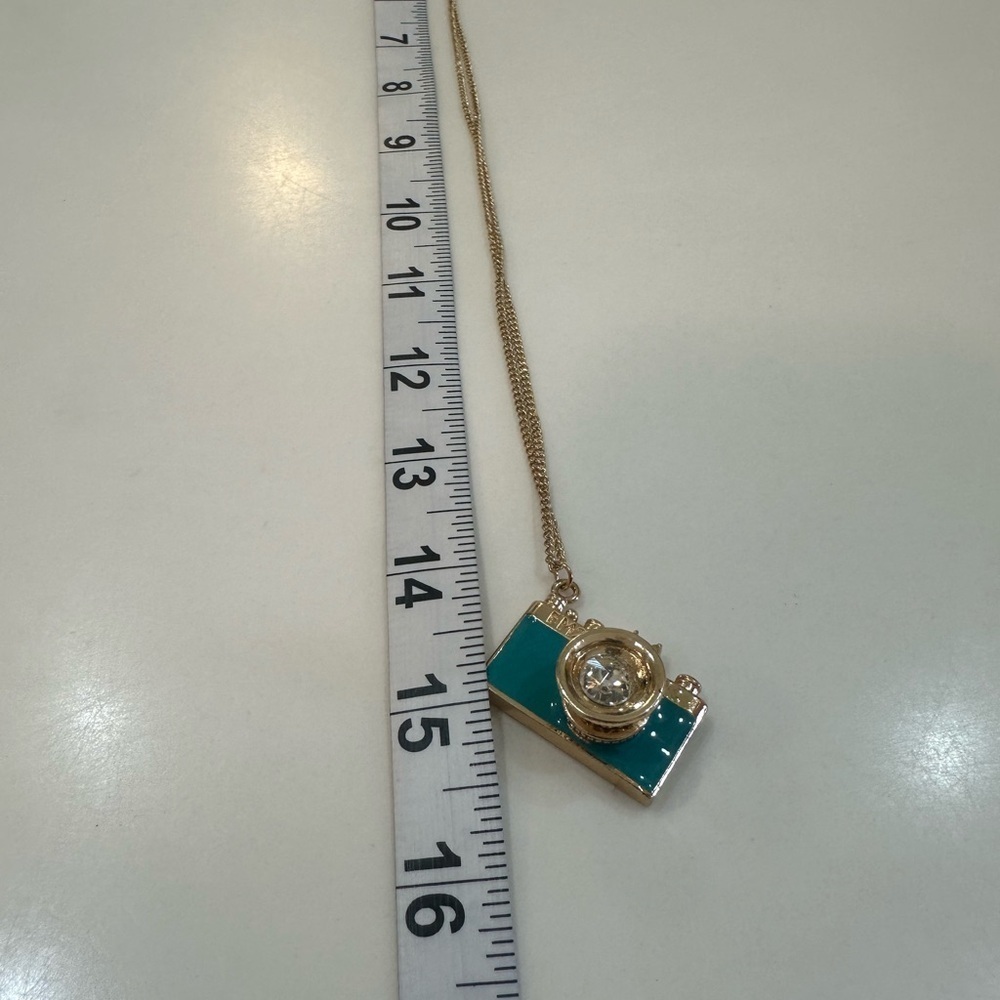 Vintage FM2 Nikon Bidel Teal Camera Necklace and Earrings - Picture 6 of 6